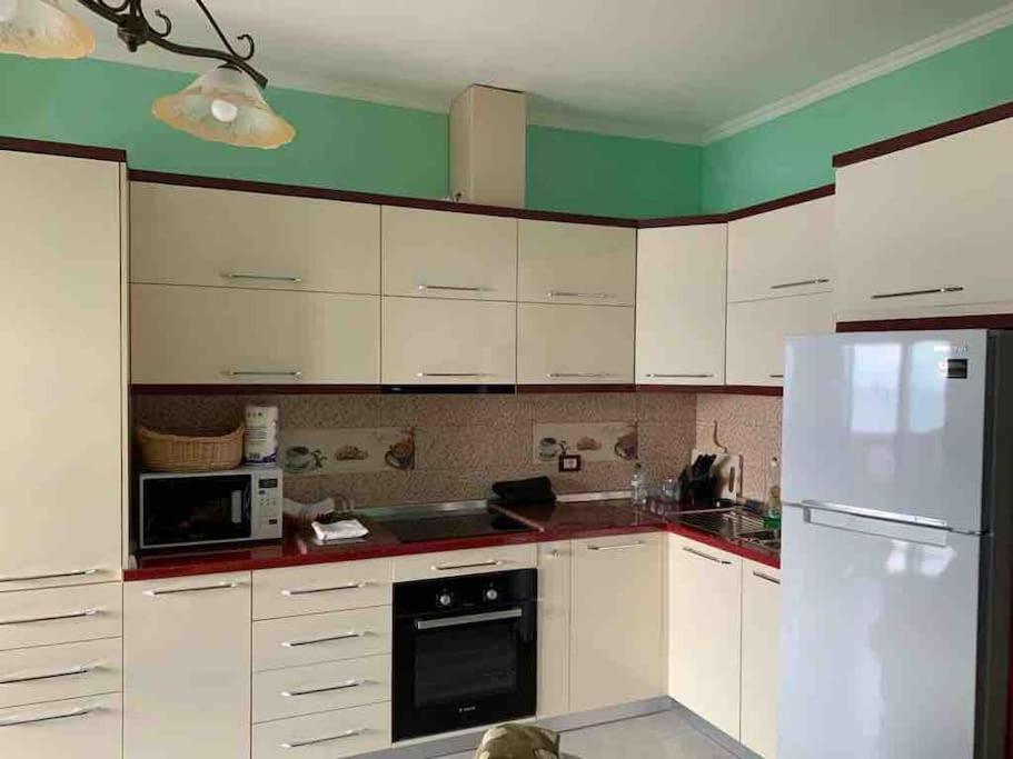 Beautiful Sea View Apartment Durres Bagian luar foto