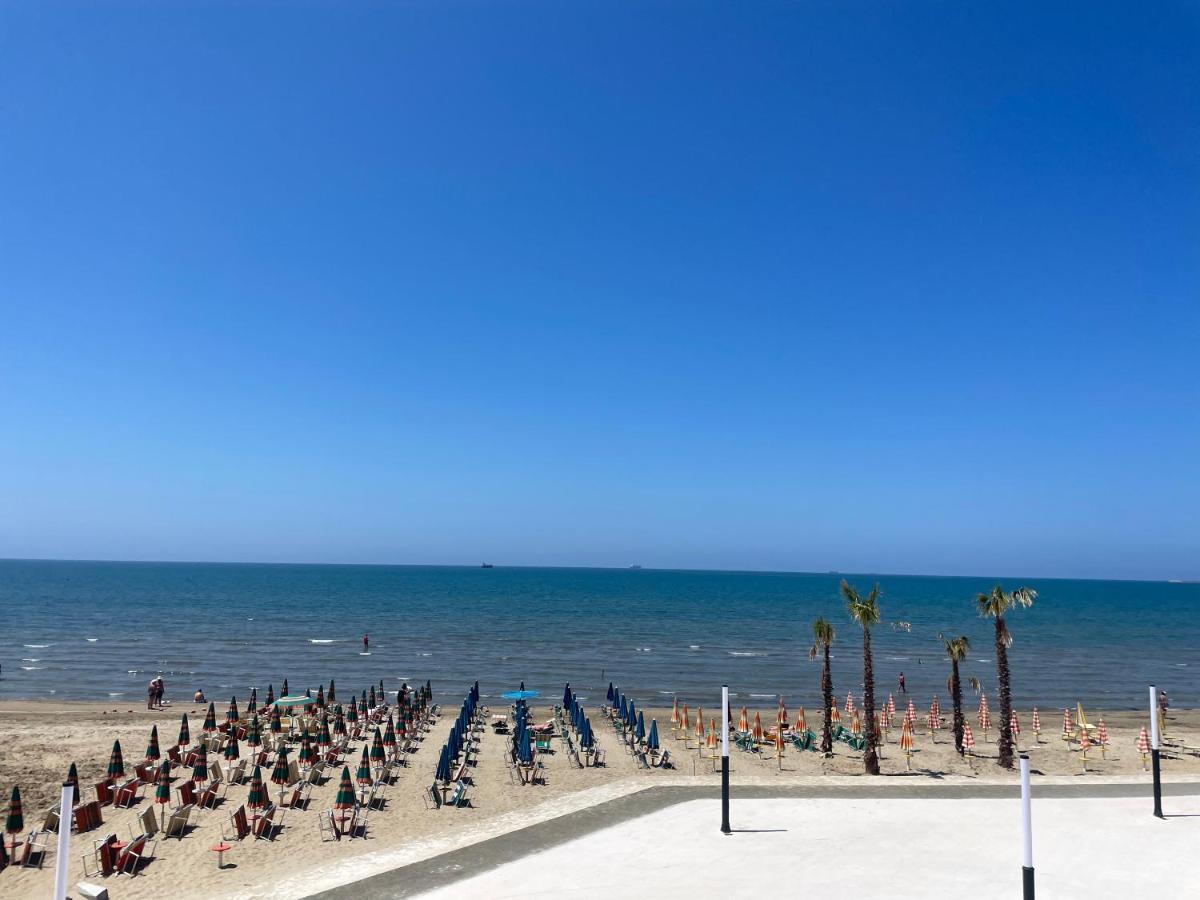 Beautiful Sea View Apartment Durres Bagian luar foto