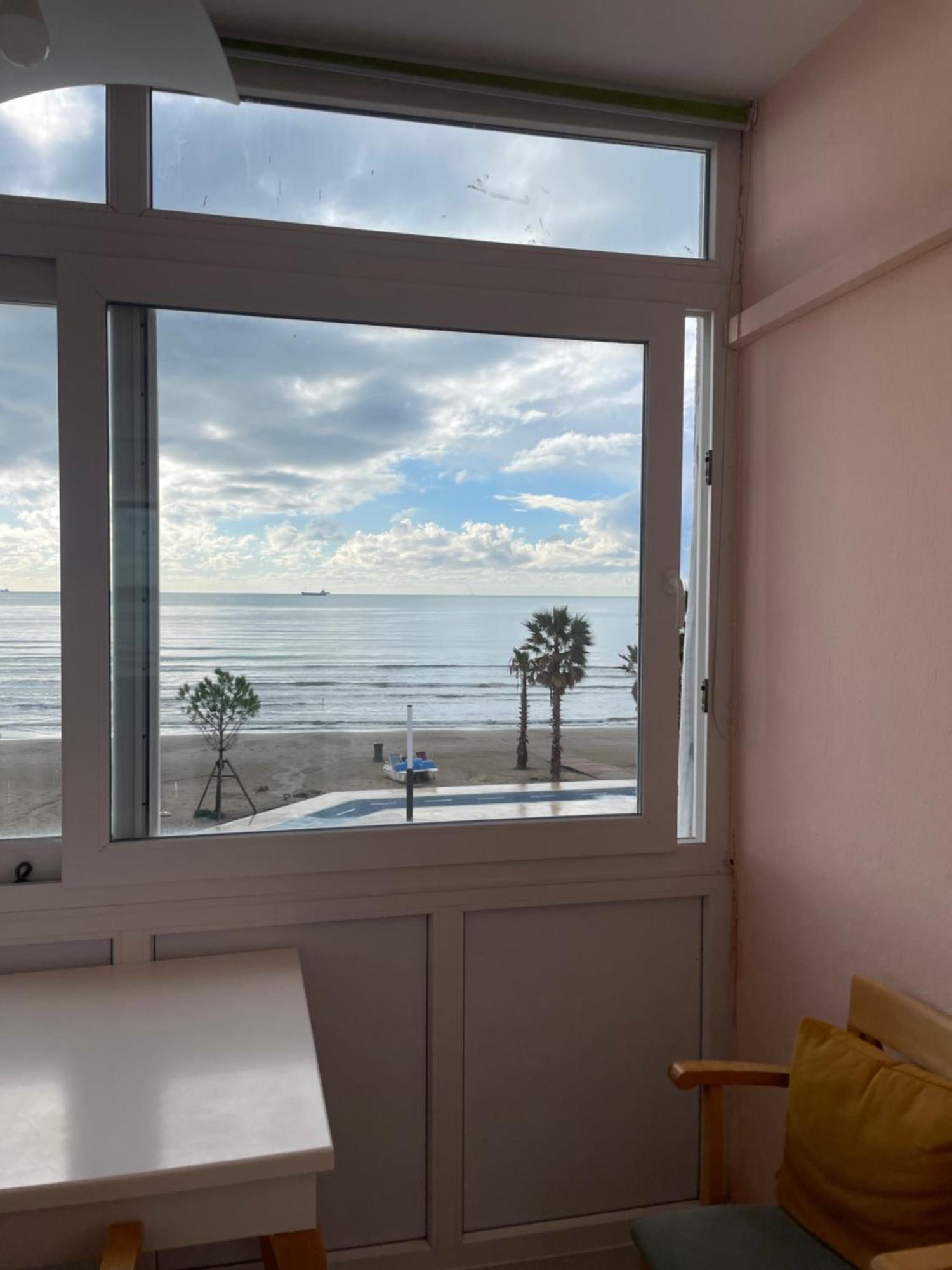 Beautiful Sea View Apartment Durres Bagian luar foto